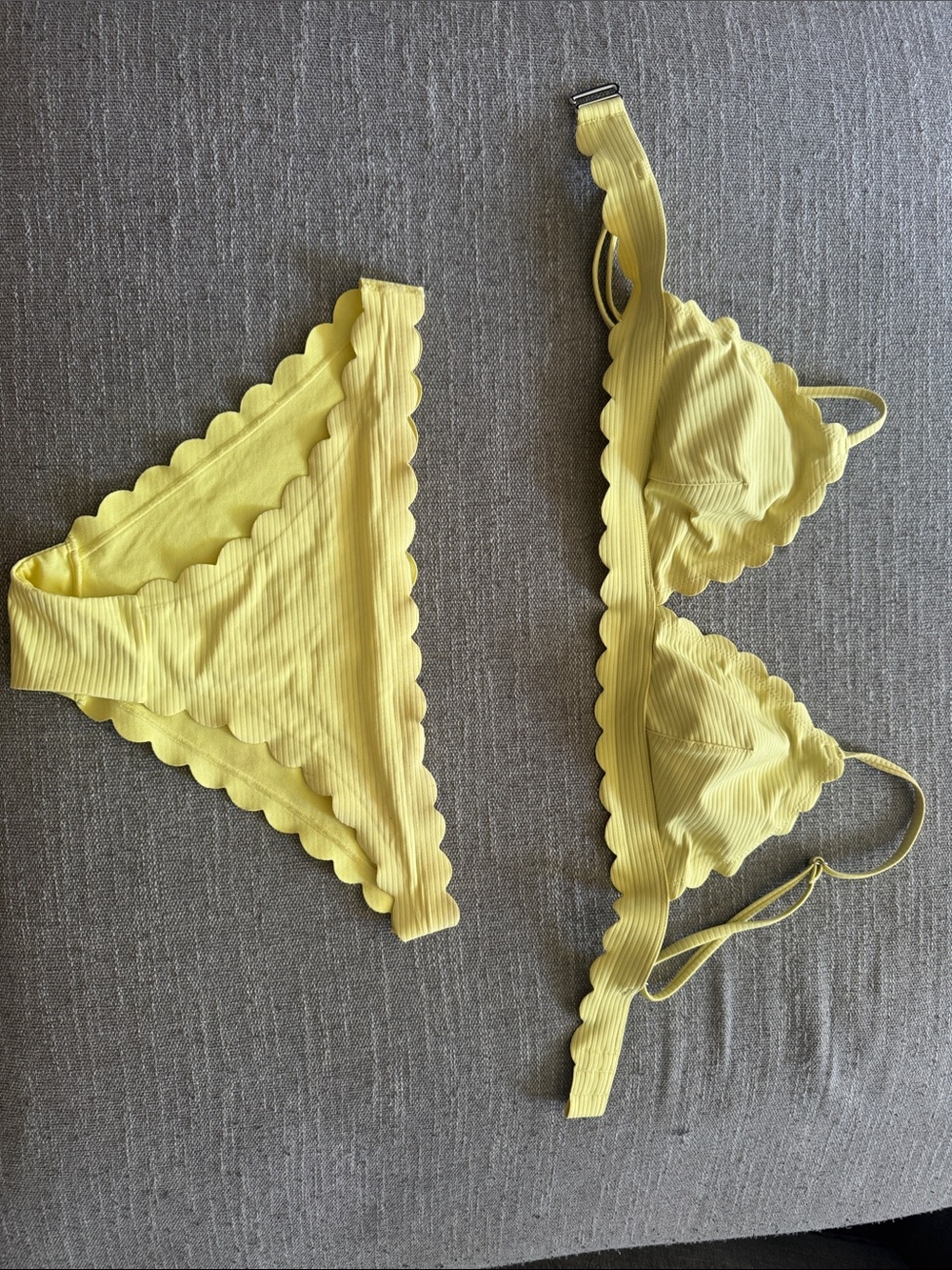 NWOT Scalloped Edge Yellow Ribbed Bikini Set